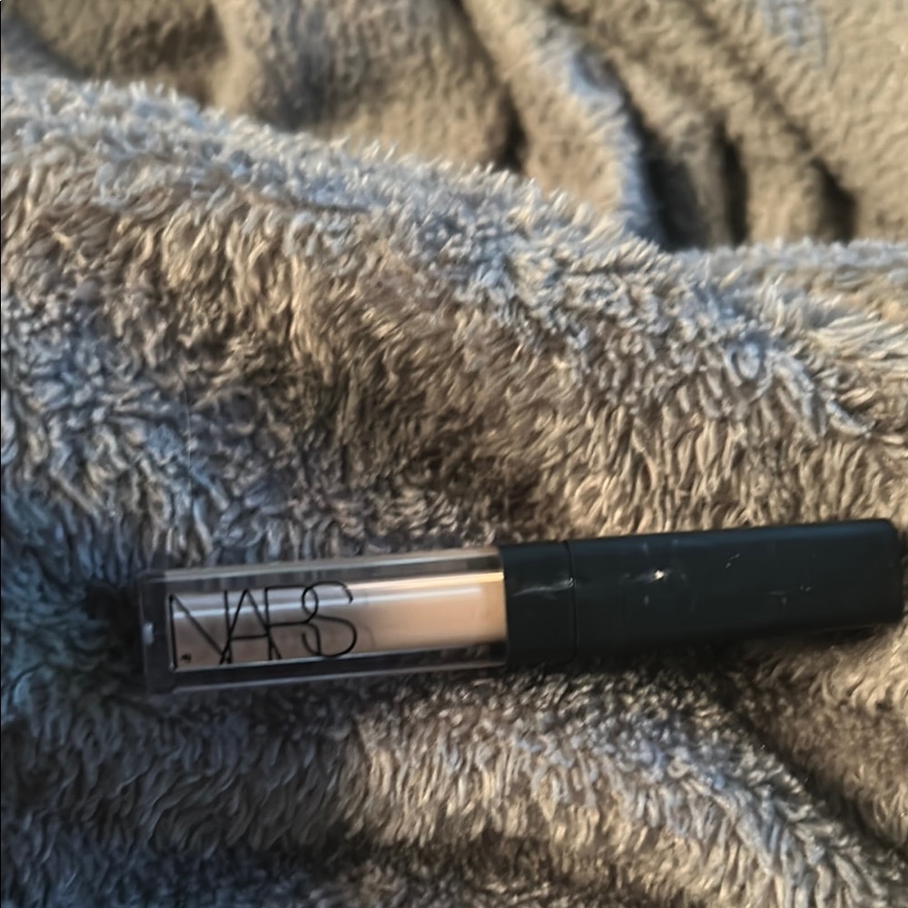 NARS Cream Concealer Radiant Finish